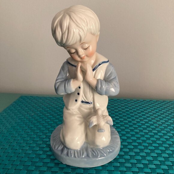 Vintage Praying Boy and Girl with Doves Porcelain Figurines Set of Two EUC - Picture 9 of 15
